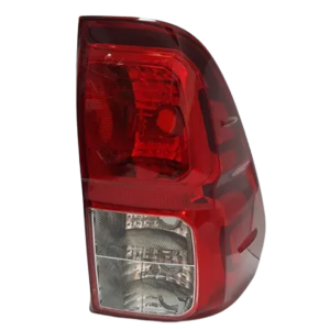 LANTERNA TRASEIRA HILUX APÓS 2016 BICOLOR COM LUZ DE NEBLINA LADO ESQUERDO