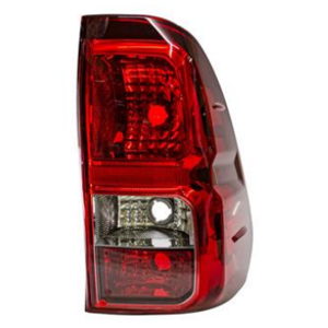 LANTERNA TRASEIRA HILUX APÓS 2016 BICOLOR COM LUZ DE NEBLINA ENCAIXE VALEO LADO ESQUERDO